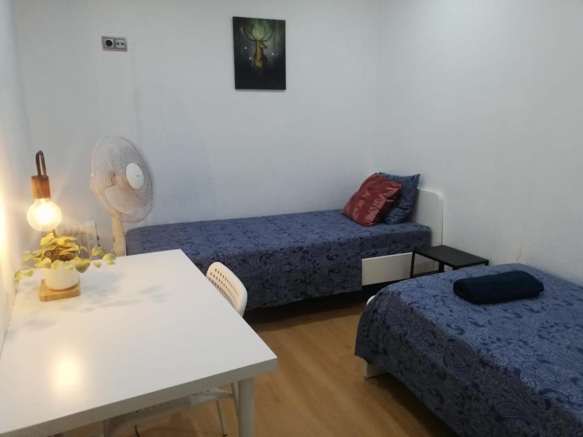 Habitacion Doble En Eixample บาร์เซโลนา ภายนอก รูปภาพ