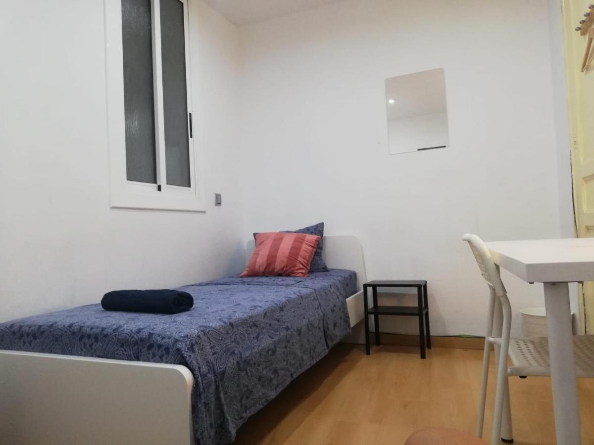 Habitacion Doble En Eixample บาร์เซโลนา ภายนอก รูปภาพ